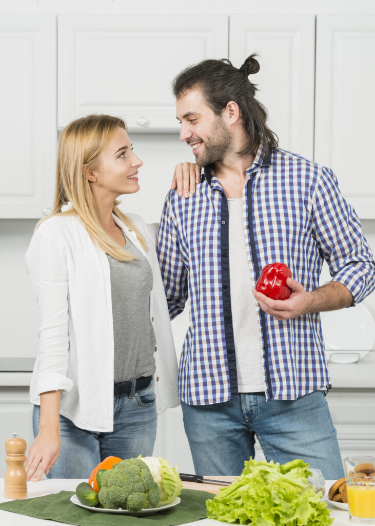 couple-with-vegetables